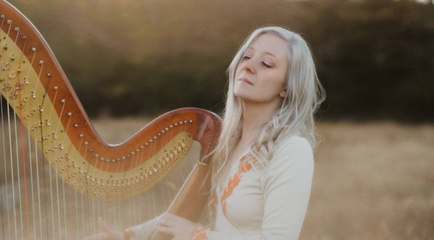 Nashville Bands - Top Nashville Bands for Hire - Timbre Cierpke Harpist